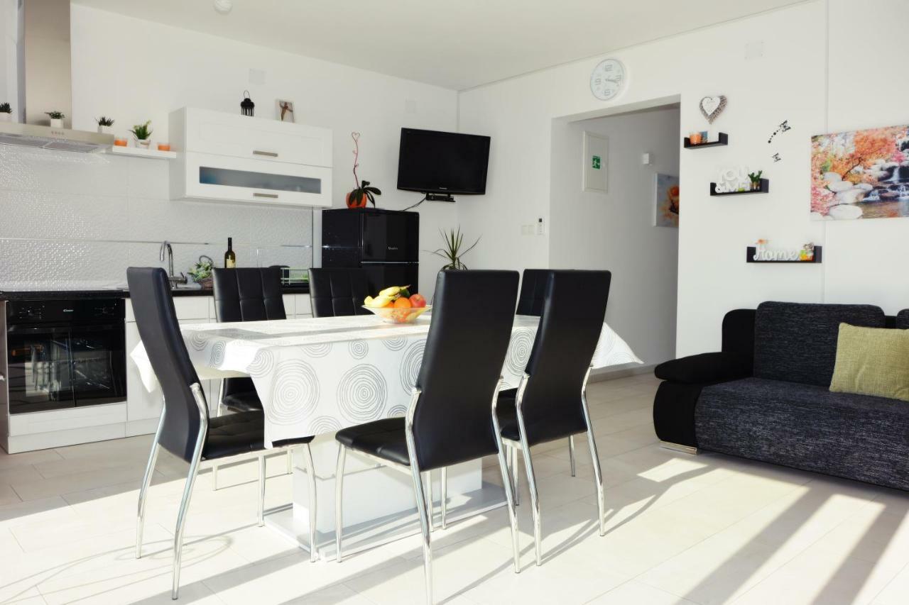 Tri Srice Apartment Senj  Bagian luar foto